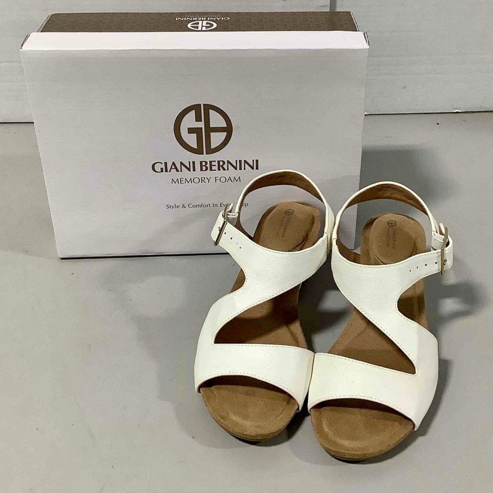 Giani Bernini 2” Wedge “Belinaa” Sandal Size 9.5